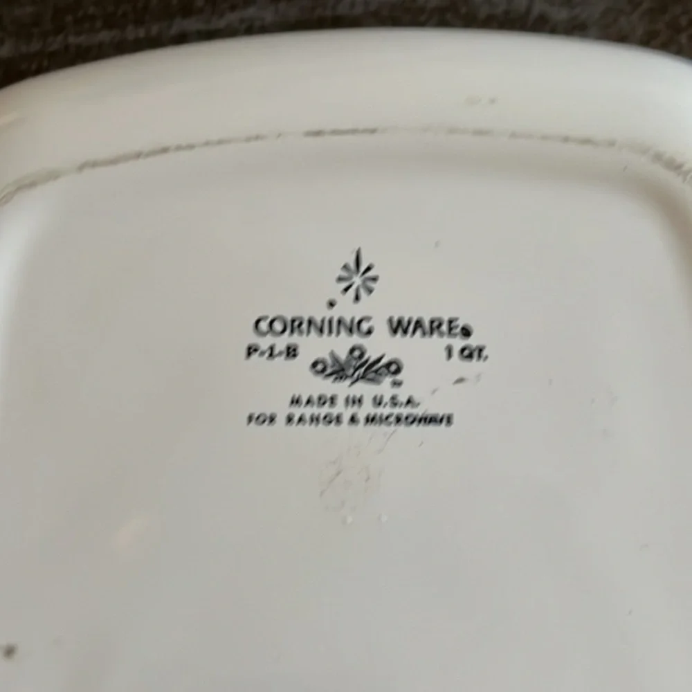 Corning ware, 1 quart vintage, cooking dish, cornflower blue